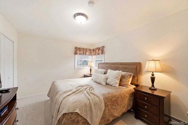 10 S Merrick Road, Massapequa, NY 11758