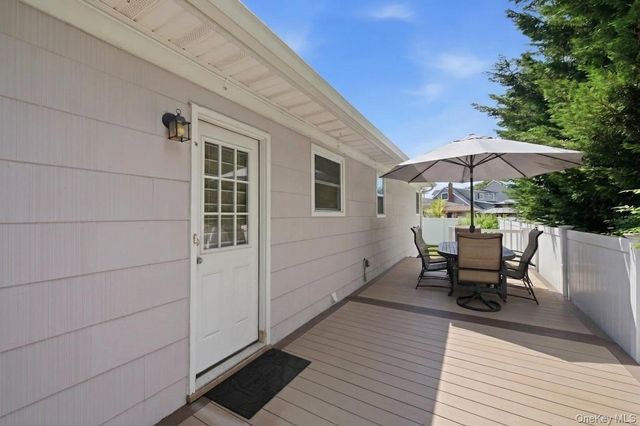 10 S Merrick Road, Massapequa, NY 11758