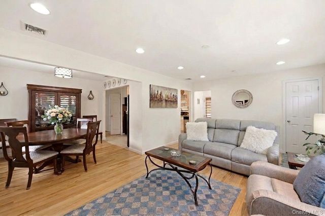 10 S Merrick Road, Massapequa, NY 11758