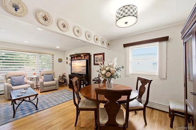 10 S Merrick Road, Massapequa, NY 11758