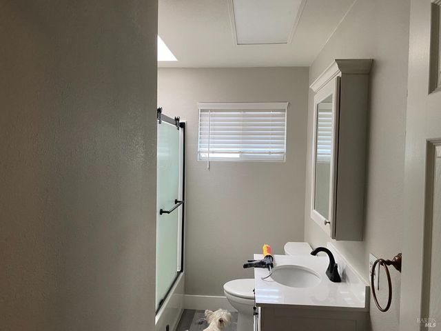 477 Orchard Ln, Penngrove, CA 94951