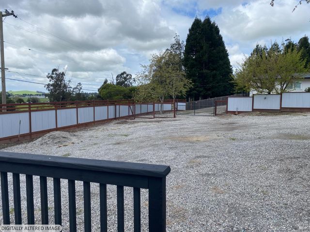 477 Orchard Ln, Penngrove, CA 94951