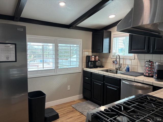 477 Orchard Ln, Penngrove, CA 94951