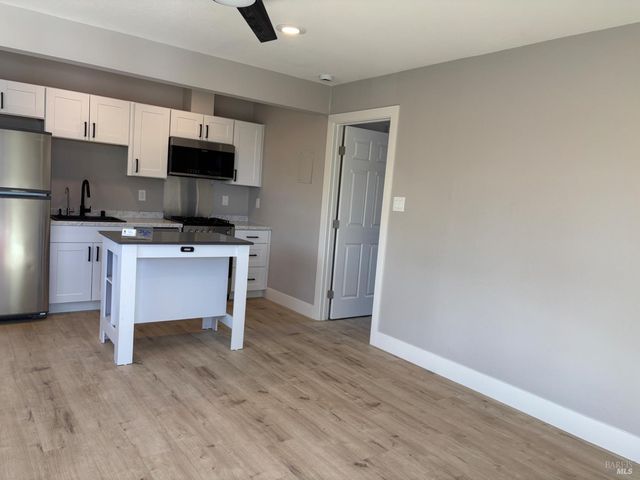 477 Orchard Ln, Penngrove, CA 94951