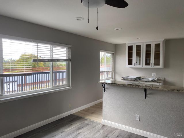 477 Orchard Ln, Penngrove, CA 94951