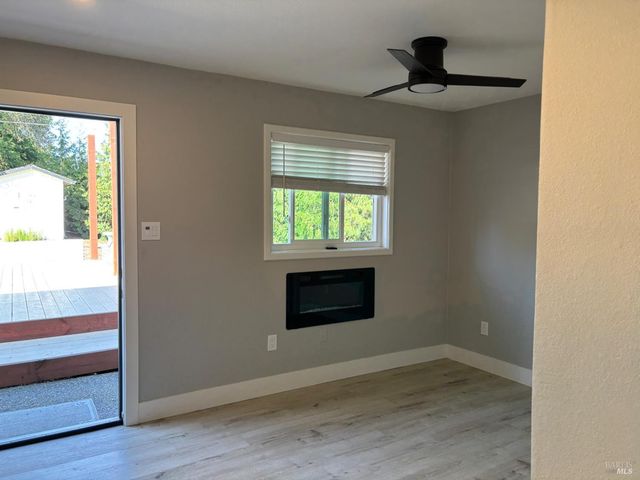 477 Orchard Ln, Penngrove, CA 94951