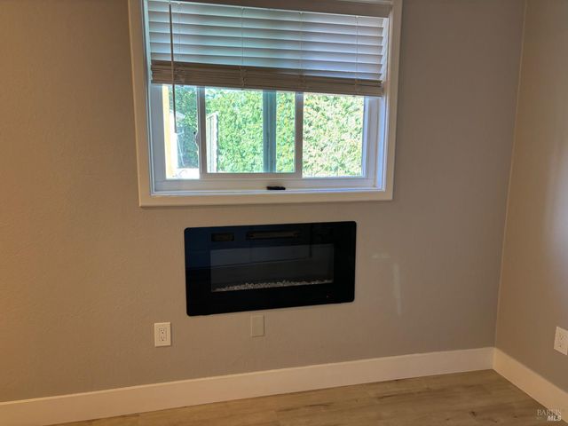 477 Orchard Ln, Penngrove, CA 94951