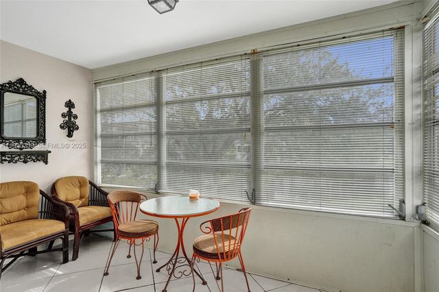 2800 NW 47th Ter 202A, Lauderdale Lakes, FL 33313