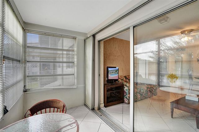 2800 NW 47th Ter 202A, Lauderdale Lakes, FL 33313