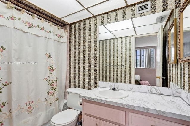 2800 NW 47th Ter 202A, Lauderdale Lakes, FL 33313