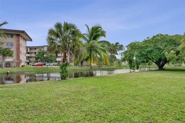 2800 NW 47th Ter 202A, Lauderdale Lakes, FL 33313