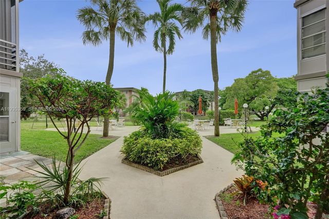 2800 NW 47th Ter 202A, Lauderdale Lakes, FL 33313