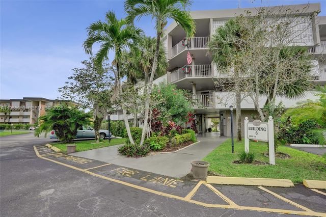 2800 NW 47th Ter 202A, Lauderdale Lakes, FL 33313