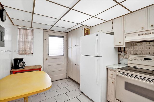 2800 NW 47th Ter 202A, Lauderdale Lakes, FL 33313