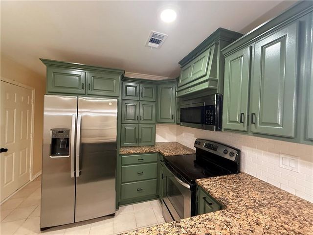 2831 Pebblebrook Court, Buford, GA 30518