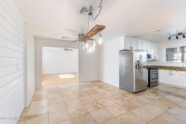 3961 E BECKER Lane, Phoenix, AZ 85028