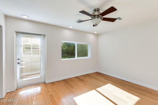 3961 E BECKER Lane, Phoenix, AZ 85028