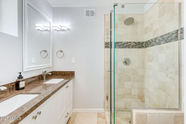 3961 E BECKER Lane, Phoenix, AZ 85028