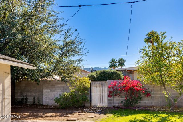 3961 E BECKER Lane, Phoenix, AZ 85028