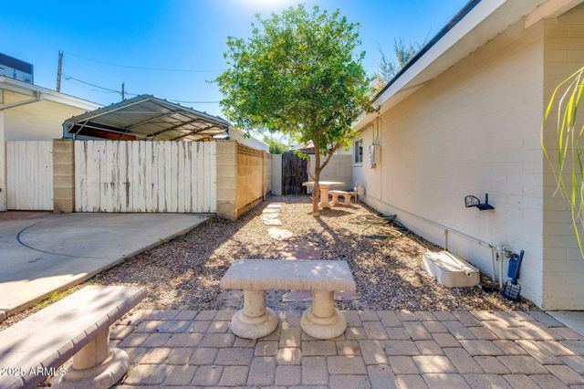 3961 E BECKER Lane, Phoenix, AZ 85028