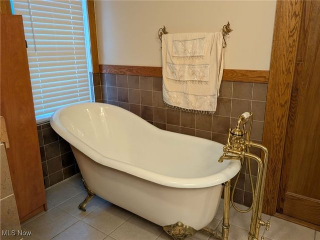 807 W 21st Street, Lorain, OH 44052