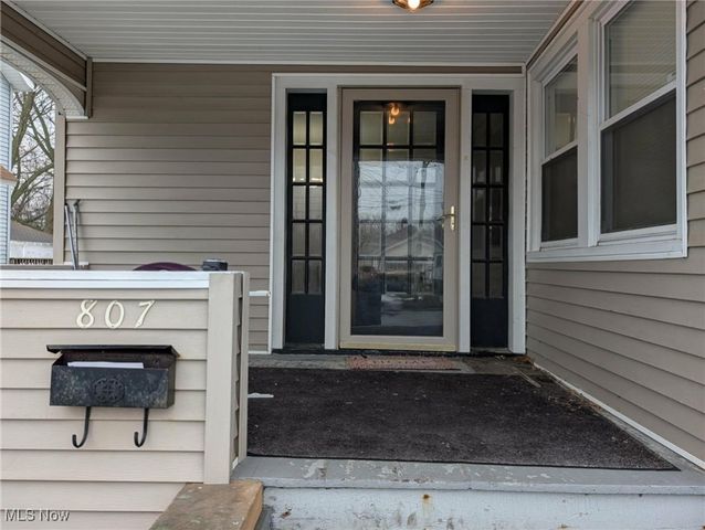 807 W 21st Street, Lorain, OH 44052