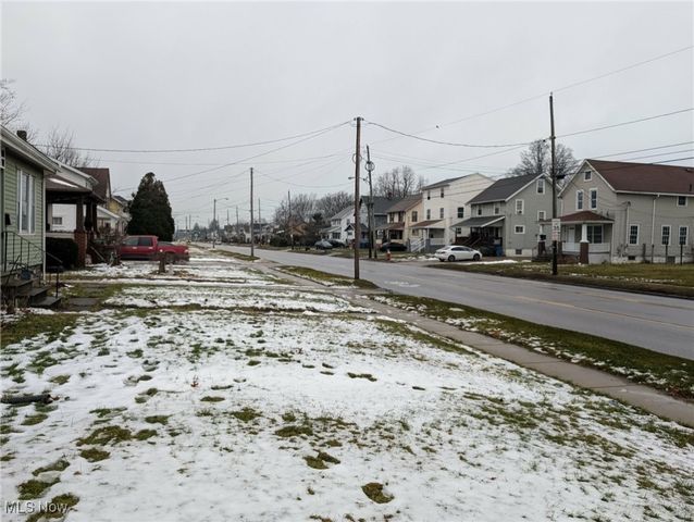 807 W 21st Street, Lorain, OH 44052