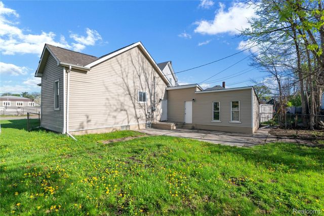 72 Gratiot Avenue, Mt. Clemens, MI 48043