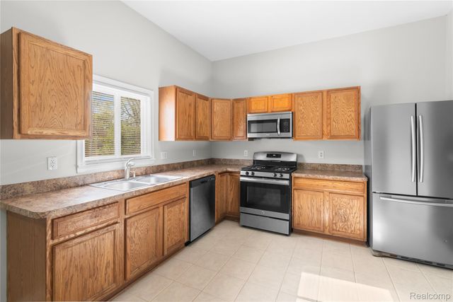 72 Gratiot Avenue, Mt. Clemens, MI 48043