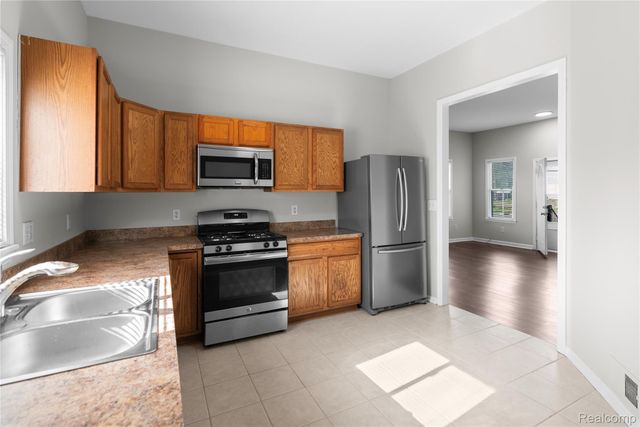 72 Gratiot Avenue, Mt. Clemens, MI 48043