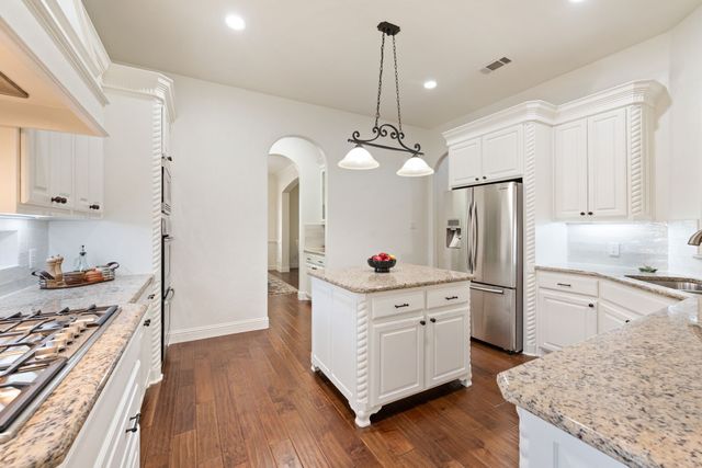 2401 Strathfield Lane, Trophy Club, TX 76262