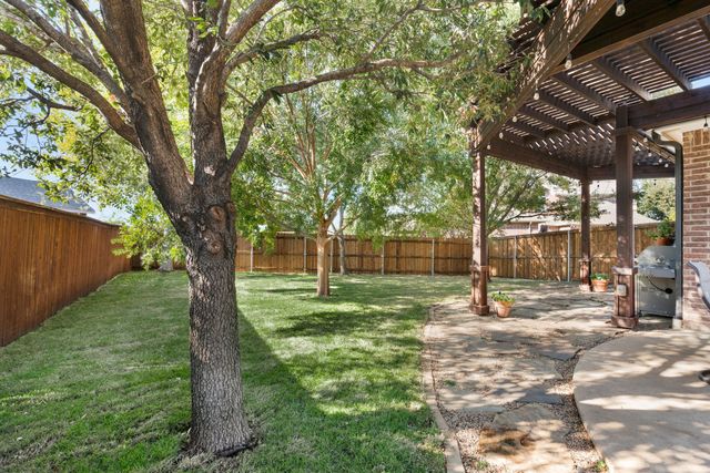 2401 Strathfield Lane, Trophy Club, TX 76262