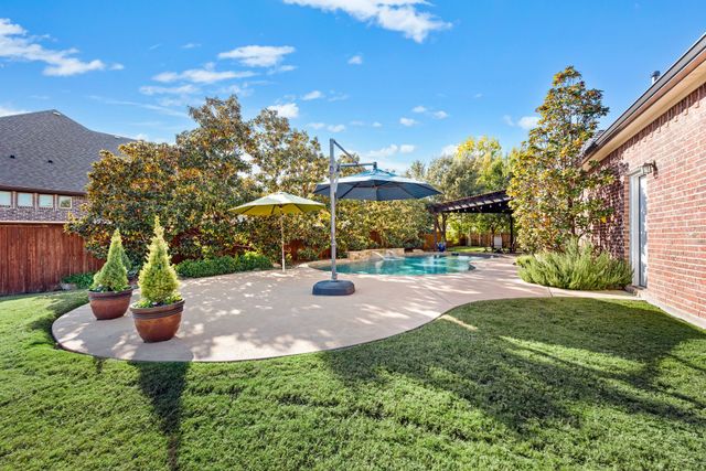 2401 Strathfield Lane, Trophy Club, TX 76262