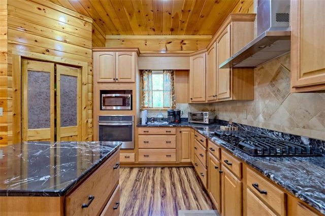 356 Mill Creek Acres, Blue Ridge, GA 30513