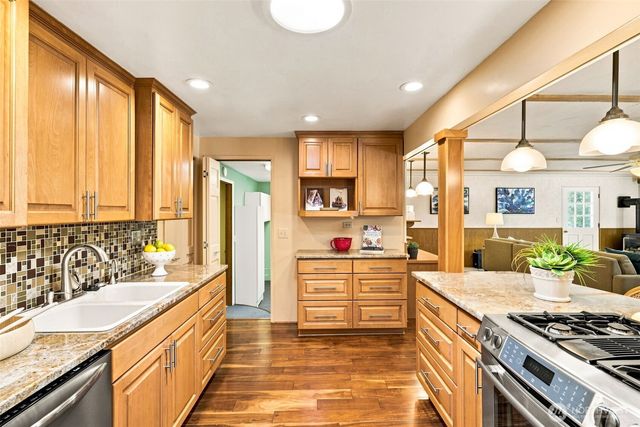11834 18th Avenue SW, Burien, WA 98146