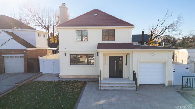 7662 174th Street, Fresh Meadows, NY 11366