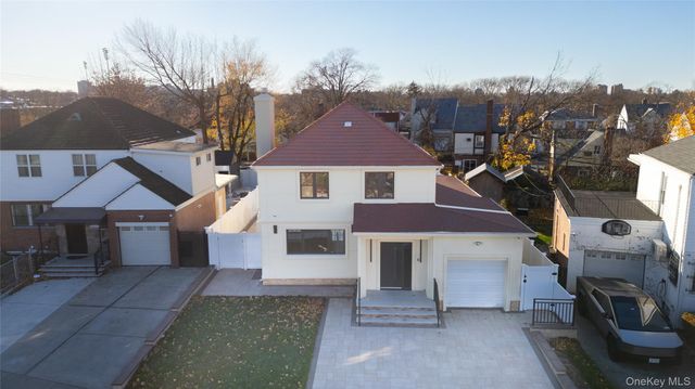 7662 174th Street, Fresh Meadows, NY 11366