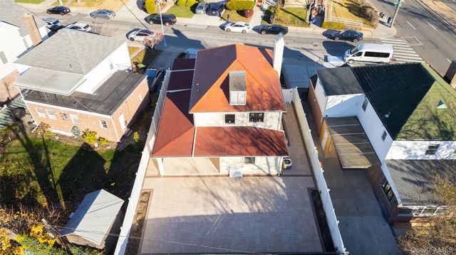 7662 174th Street, Fresh Meadows, NY 11366