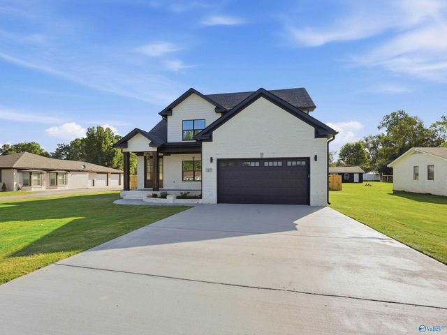 107 Willowbrook Street, Decatur, AL 35603
