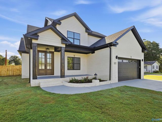 107 Willowbrook Street, Decatur, AL 35603