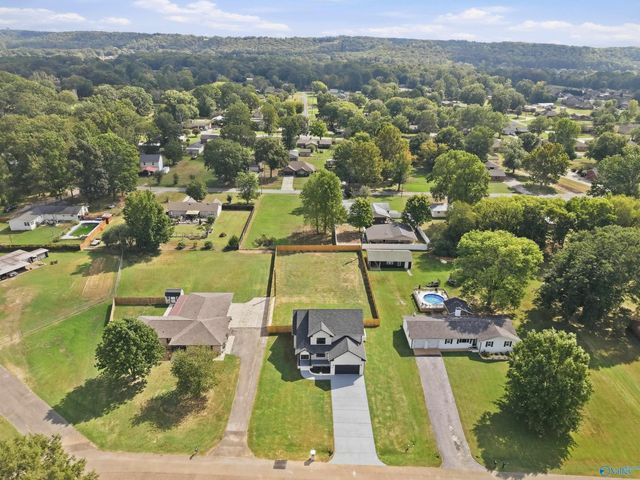107 Willowbrook Street, Decatur, AL 35603