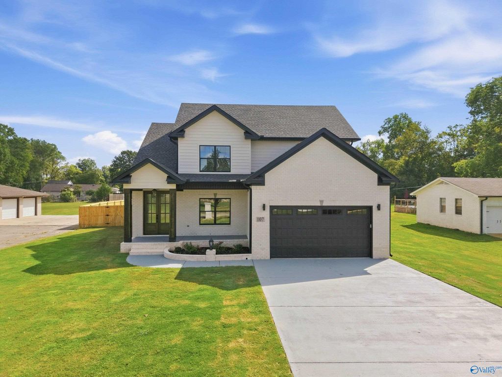 107 Willowbrook Street, Decatur, AL 35603