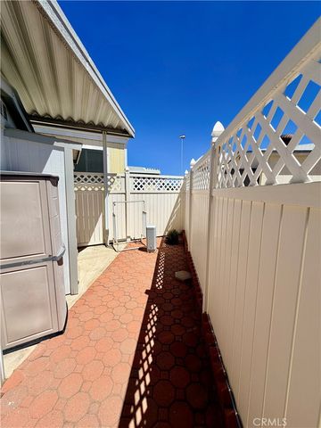1295 S Cawston Avenue 327, Hemet, CA 92545