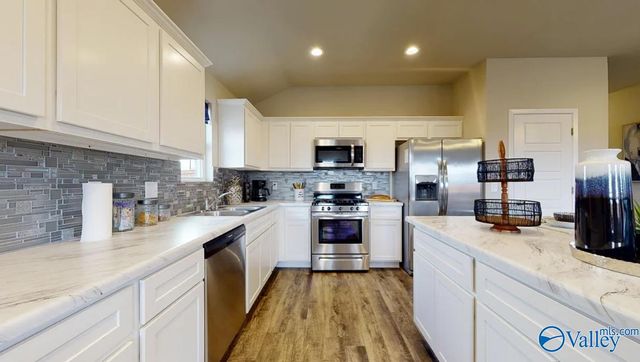 185 Point Cadet Avenue, Toney, AL 35773