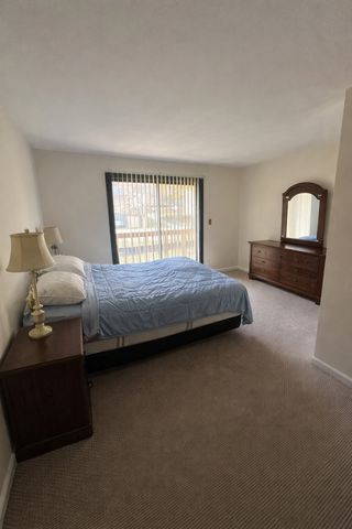 63 Aspen Colony 8, Fox Lake, IL 60020