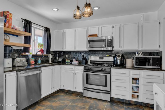5758 CASTLE Way, El Paso, TX 79932