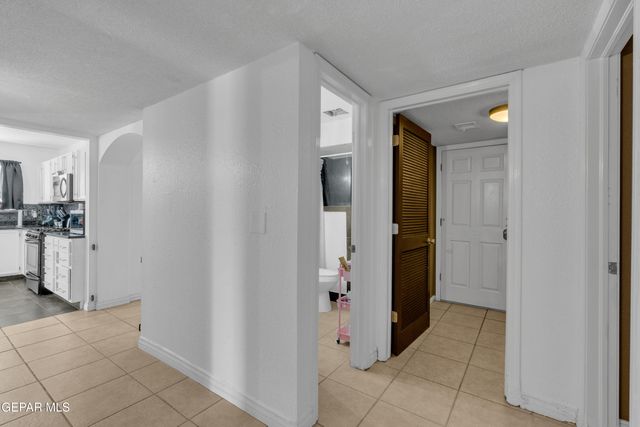 5758 CASTLE Way, El Paso, TX 79932
