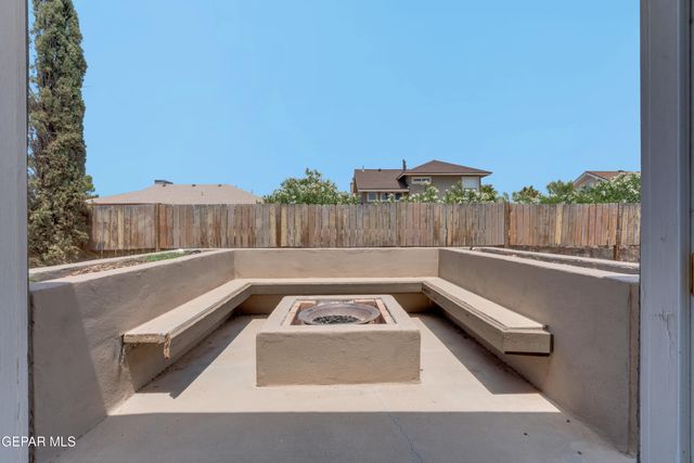 5758 CASTLE Way, El Paso, TX 79932