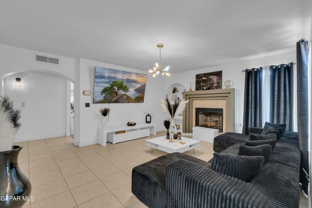 5758 CASTLE Way, El Paso, TX 79932