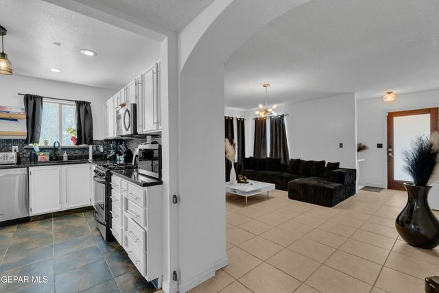 5758 CASTLE Way, El Paso, TX 79932